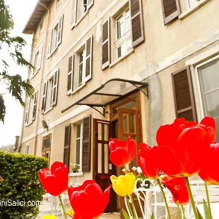 אכסניה Santangela & *